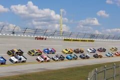 AutoTrader EchoPark Automotive 400