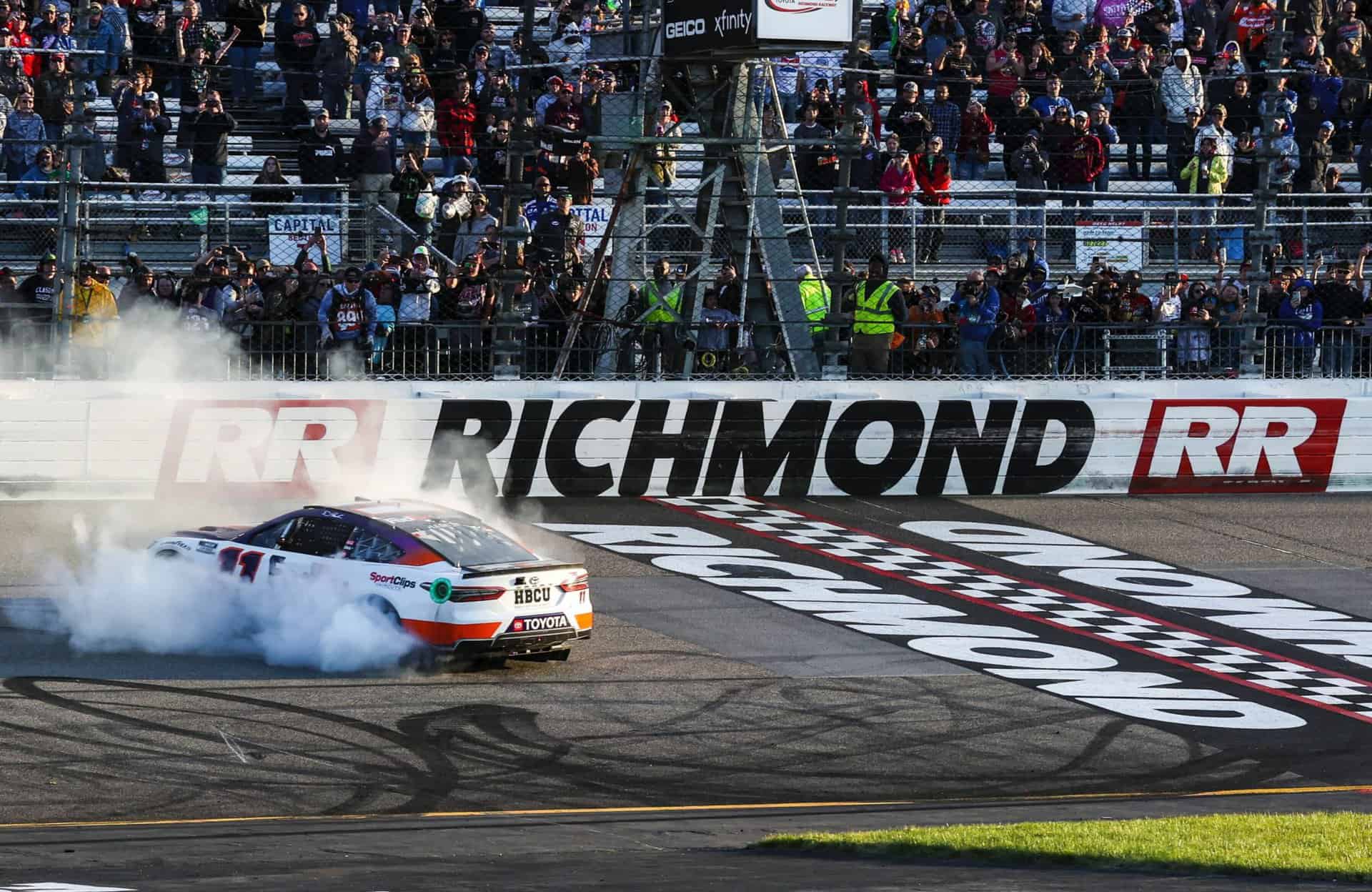 NASCAR at Bristol results, highlights: Denny Hamlin wins night race as  Martin Truex Jr., Bubba Wallace advance to next round