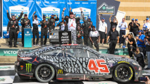 Kurt busch wins at kansas speedway in the 2022 advent health 400 for 23xi racing in the nascar cup series. Photo by rachel schuoler.