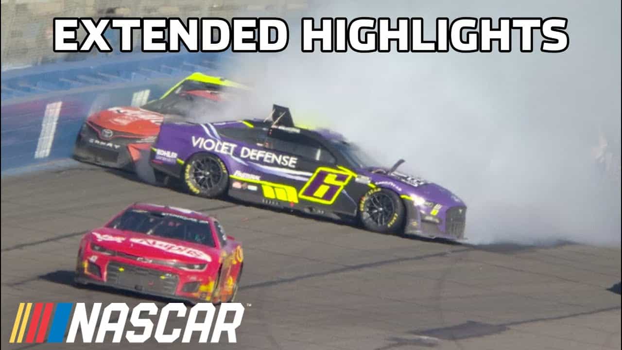 Chase Elliott Furious with Teammate Kyle Larson but a Spotter Takes the  Blame - Kickin' the Tires