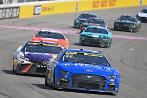 Chase briscoe rebounded for a strong finish at las vegas motor speedway to stay in the nascar cup series title fight.