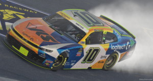 Tucker minter clinched a 2023 enascar coca-cola iracing series berth with a win at darlington raceway.