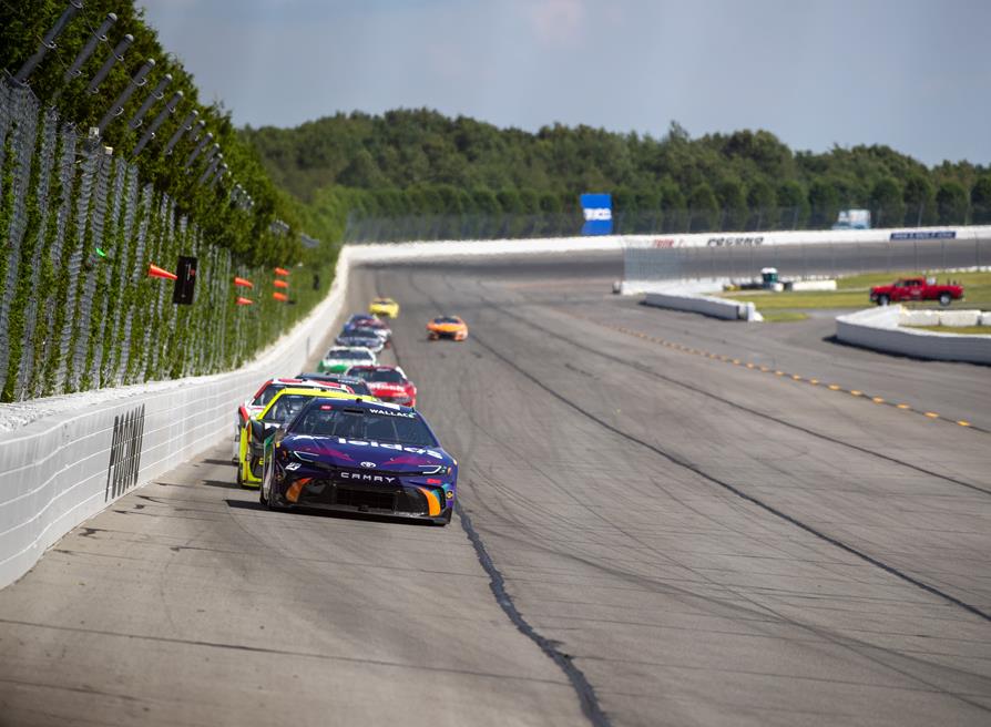 Bubba wallace rebounded to score a top-10 finish at pocono raceway and narrowed the gap to the nascar cup series playoffs cutline.