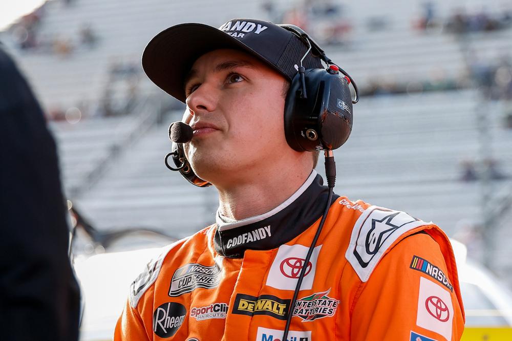 Bell's Martinsville Struggles Result in Playoff Elimination